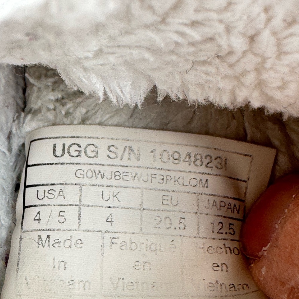 UGG Baby Bixbee Bootie in White - Picture 8 of 8